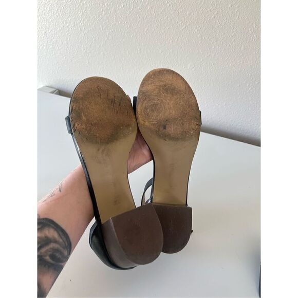 5/$25 Gap Black Block Heel Sandals - Picture 5 of 6